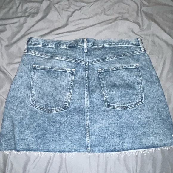 Size 16, mini skirt from GAP - Picture 2 of 3